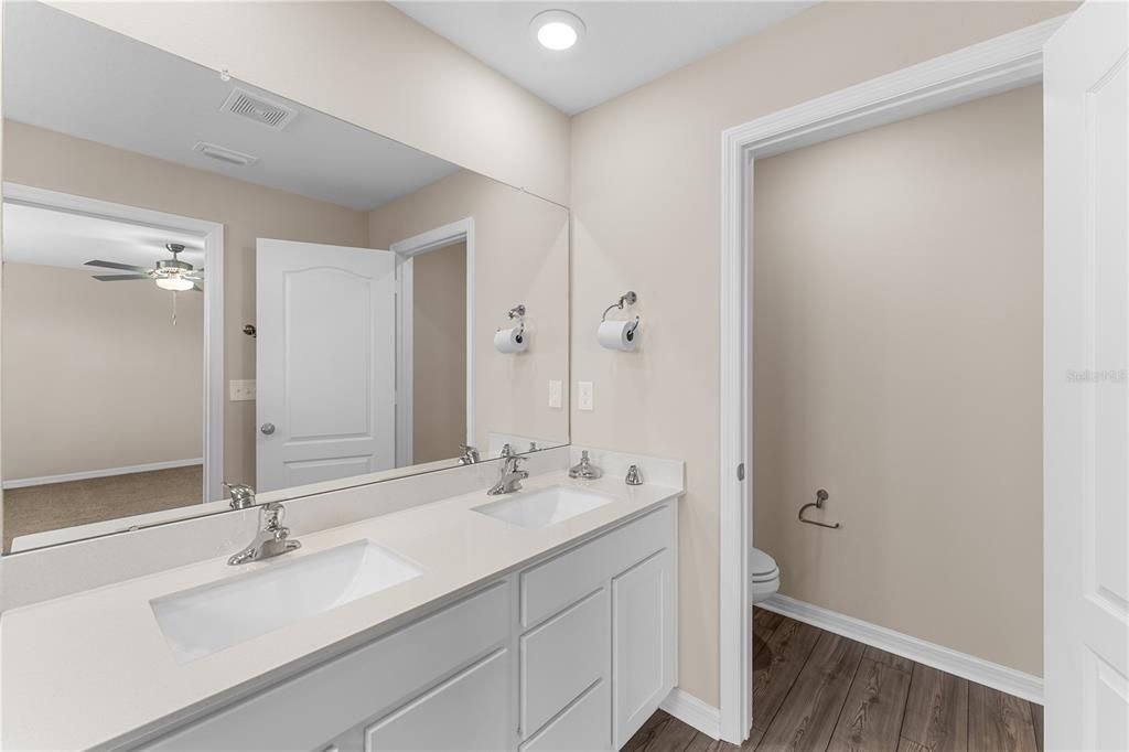 For Rent: $2,300 (3 beds, 2 baths, 1856 Square Feet)