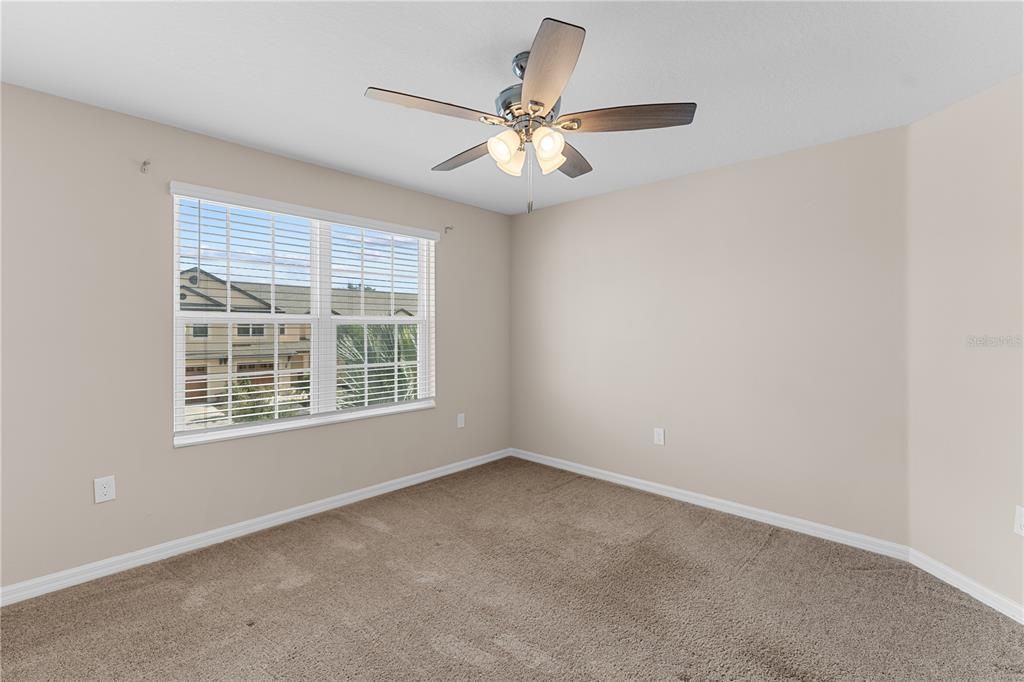 For Rent: $2,300 (3 beds, 2 baths, 1856 Square Feet)