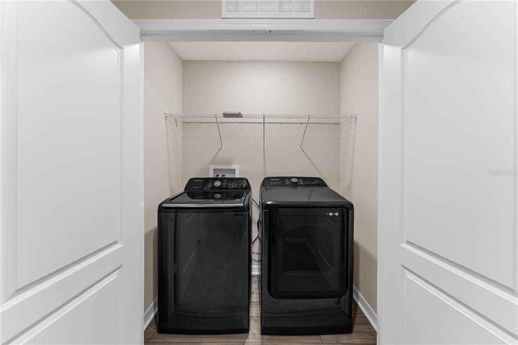 For Rent: $2,300 (3 beds, 2 baths, 1856 Square Feet)