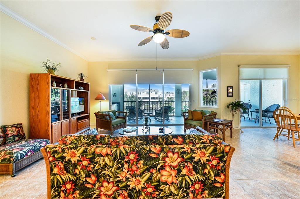 For Sale: $365,000 (3 beds, 2 baths, 1872 Square Feet)