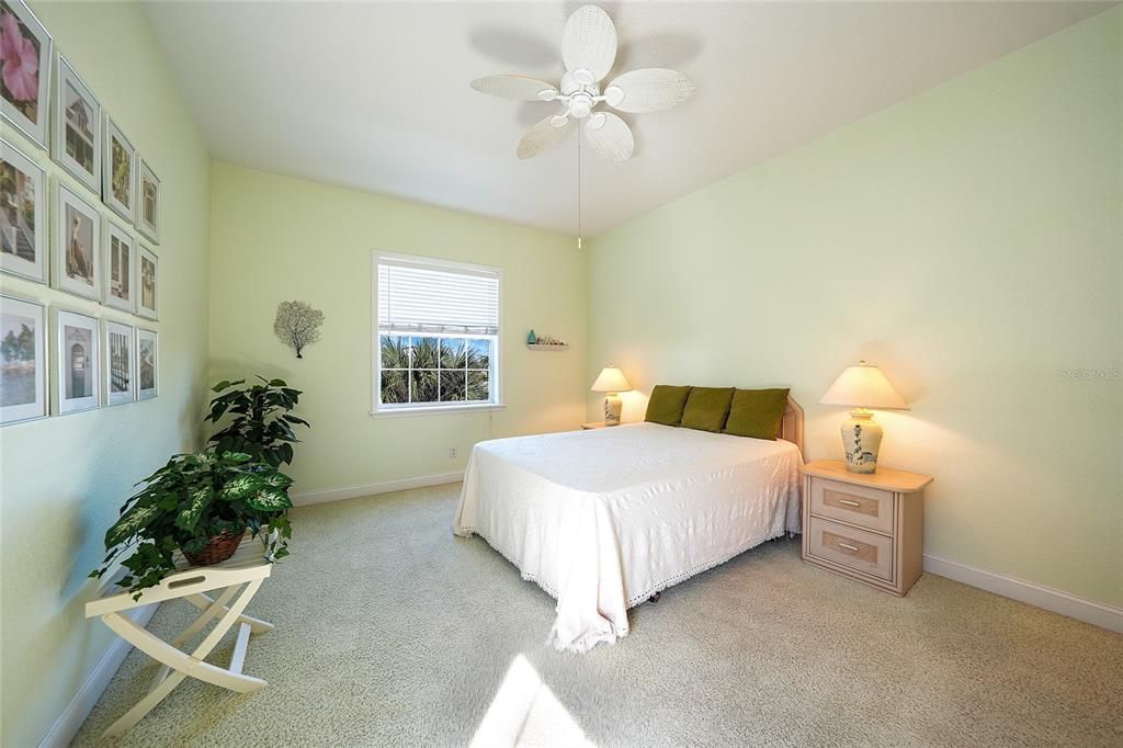 For Sale: $365,000 (3 beds, 2 baths, 1872 Square Feet)