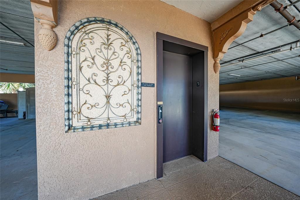 For Sale: $365,000 (3 beds, 2 baths, 1872 Square Feet)