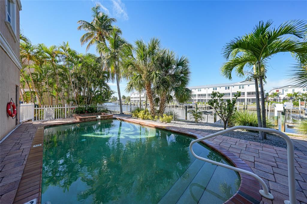 For Sale: $365,000 (3 beds, 2 baths, 1872 Square Feet)