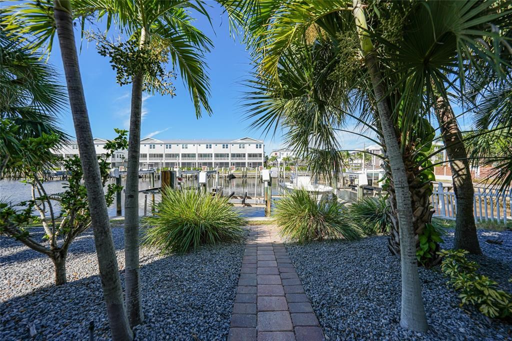 For Sale: $365,000 (3 beds, 2 baths, 1872 Square Feet)