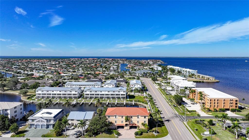 For Sale: $365,000 (3 beds, 2 baths, 1872 Square Feet)