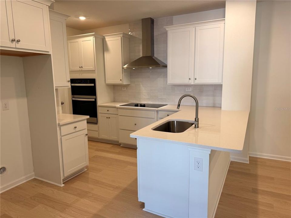 出租: $2,500 (3 贝兹, 2 浴室, 1181 平方英尺)