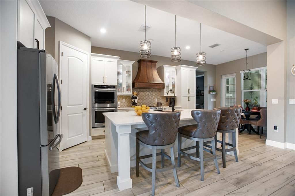 待售: $774,900 (3 贝兹, 2 浴室, 2343 平方英尺)