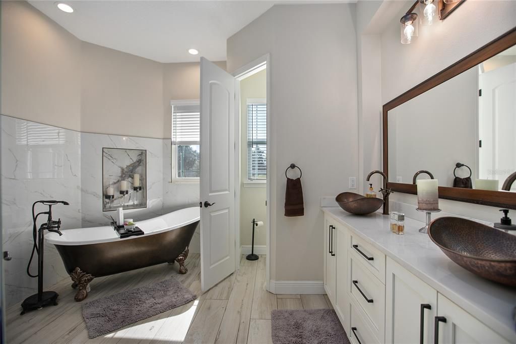 待售: $774,900 (3 贝兹, 2 浴室, 2343 平方英尺)