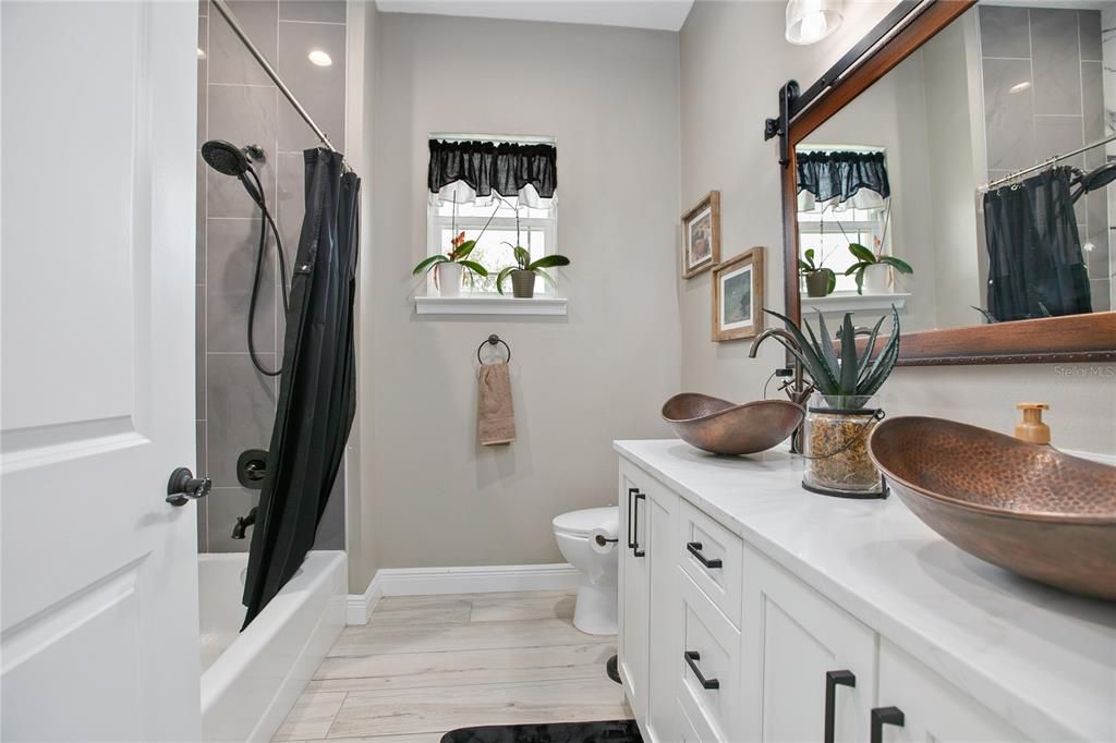 待售: $774,900 (3 贝兹, 2 浴室, 2343 平方英尺)