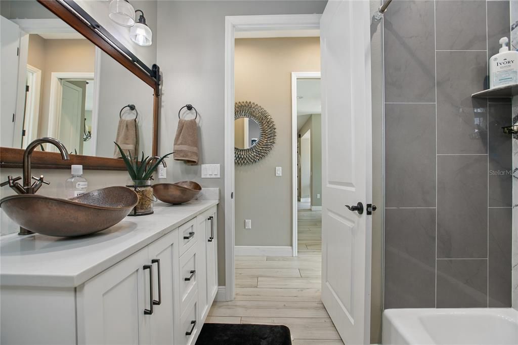 待售: $774,900 (3 贝兹, 2 浴室, 2343 平方英尺)