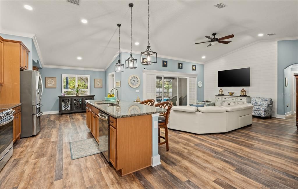 For Sale: $510,000 (4 beds, 2 baths, 2205 Square Feet)