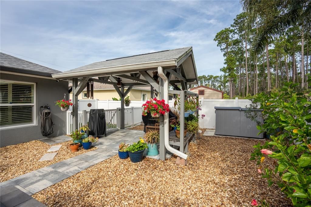 For Sale: $510,000 (4 beds, 2 baths, 2205 Square Feet)