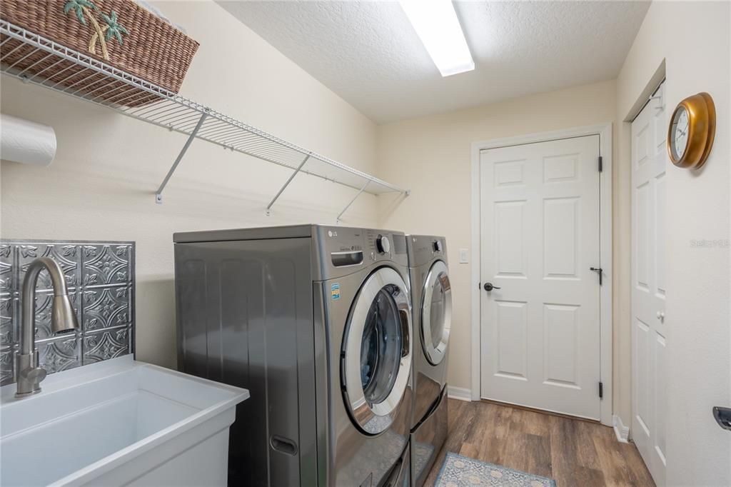 For Sale: $510,000 (4 beds, 2 baths, 2205 Square Feet)