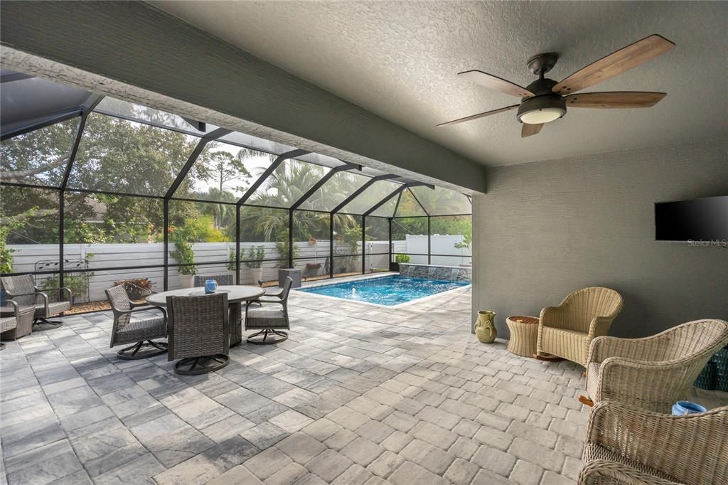 For Sale: $510,000 (4 beds, 2 baths, 2205 Square Feet)