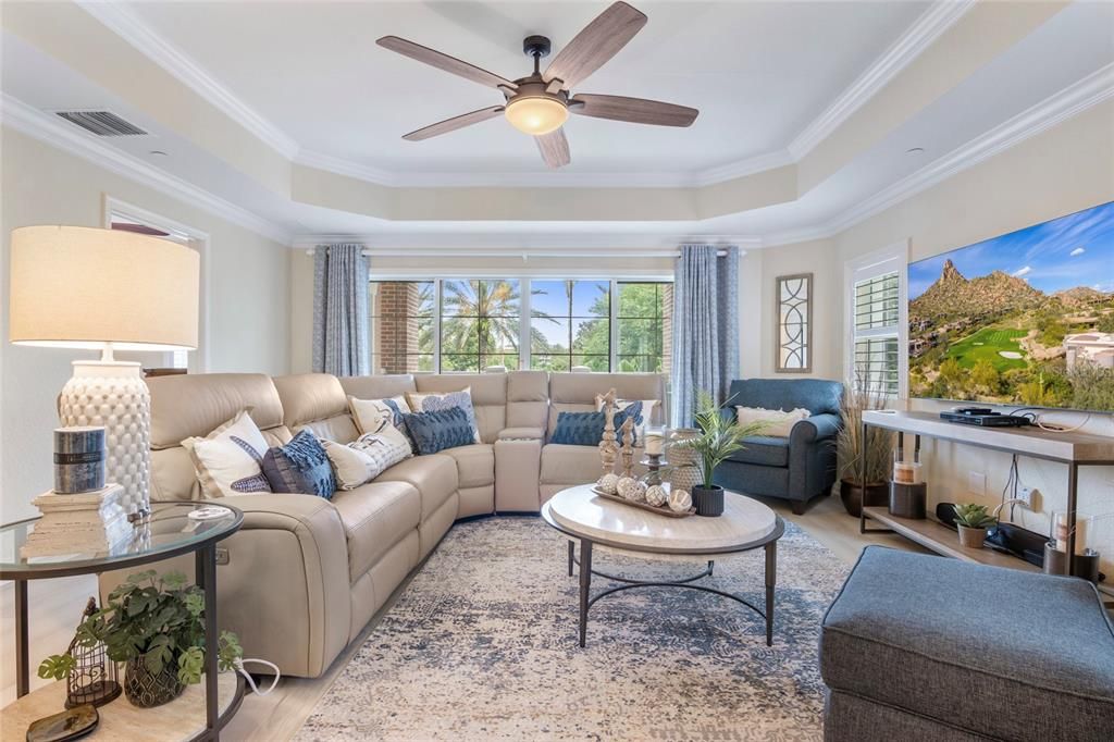 Под контрактом: $387,500 (3 спален, 3 ванн, 1755 Квадратных фут)