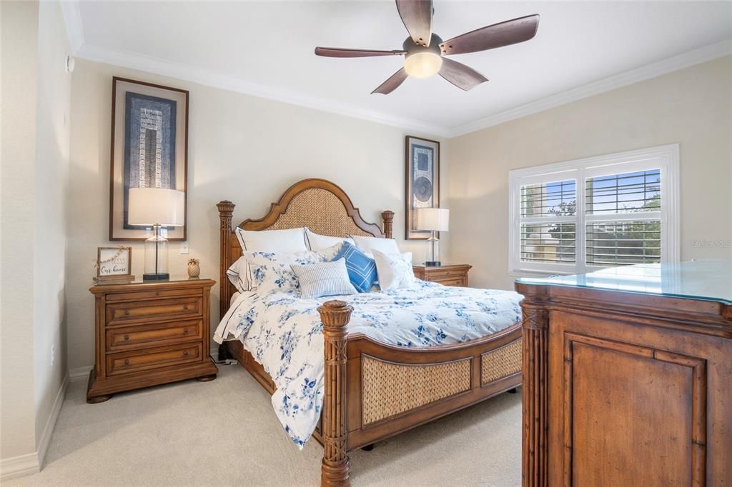 Под контрактом: $387,500 (3 спален, 3 ванн, 1755 Квадратных фут)