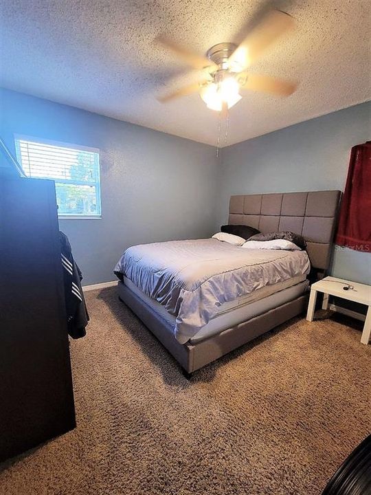 For Rent: $1,900 (3 beds, 1 baths, 1121 Square Feet)