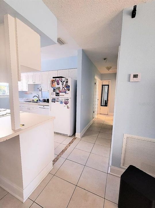 For Rent: $1,900 (3 beds, 1 baths, 1121 Square Feet)