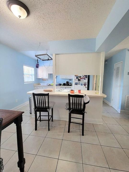 For Rent: $1,900 (3 beds, 1 baths, 1121 Square Feet)