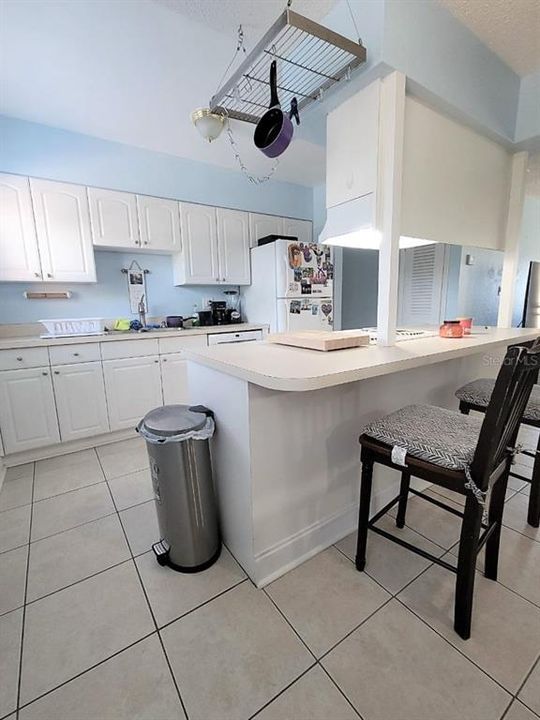 For Rent: $1,900 (3 beds, 1 baths, 1121 Square Feet)