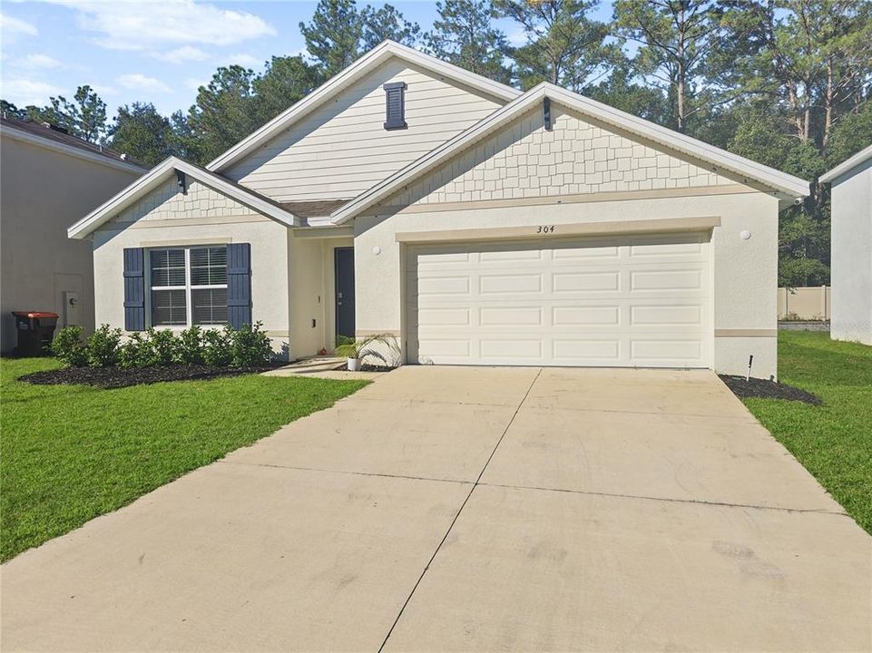 En Renta: $2,200 (4 camas, 2 baños, 1827 Pies cuadrados)