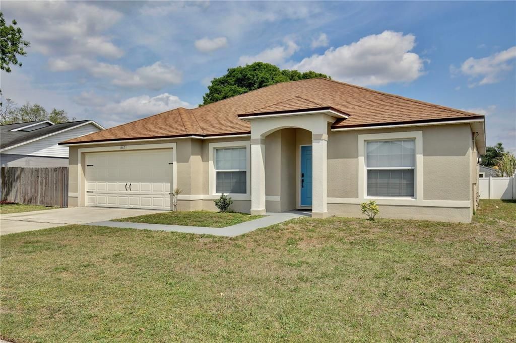 Active With Contract: $1,795 (3 beds, 2 baths, 1429 Square Feet)