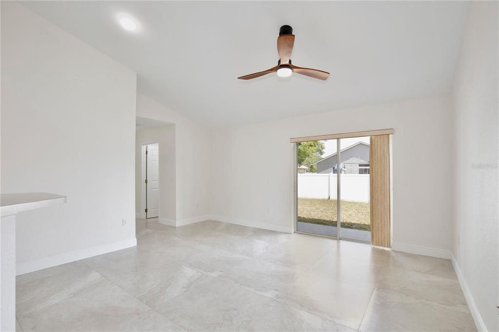 Active With Contract: $1,795 (3 beds, 2 baths, 1429 Square Feet)