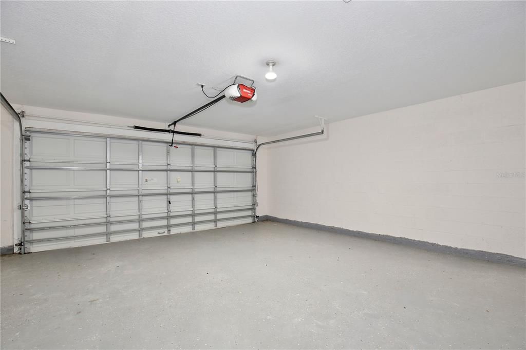 Active With Contract: $1,795 (3 beds, 2 baths, 1429 Square Feet)