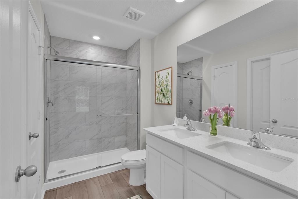 En Venta: $275,900 (3 camas, 2 baños, 1211 Pies cuadrados)