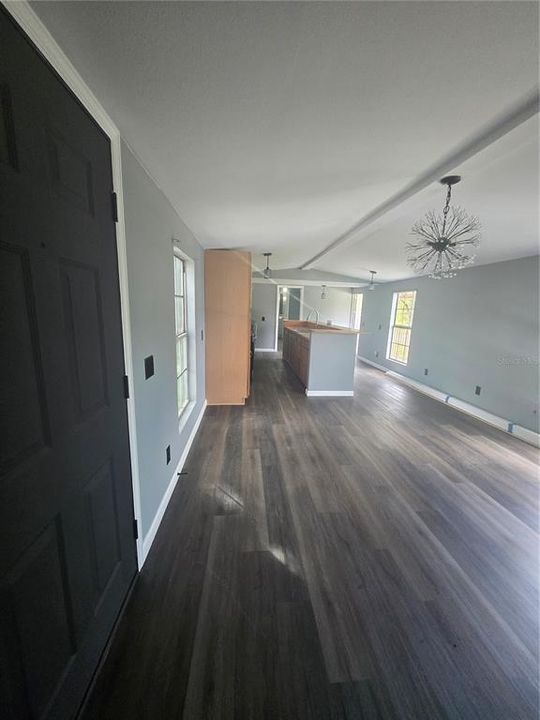 For Sale: $189,000 (3 beds, 2 baths, 924 Square Feet)