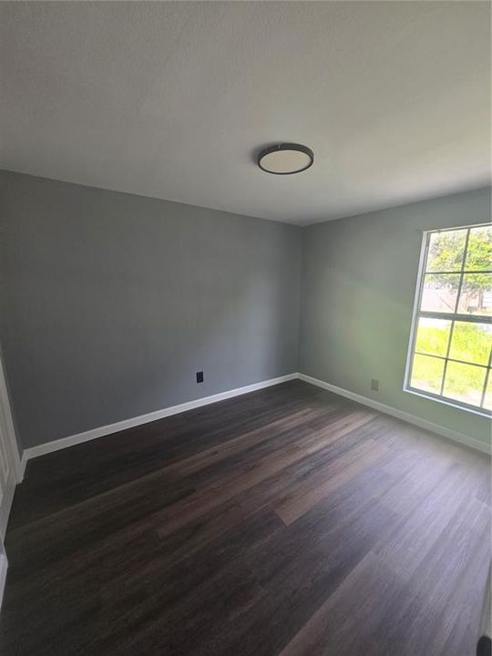 For Sale: $189,000 (3 beds, 2 baths, 924 Square Feet)