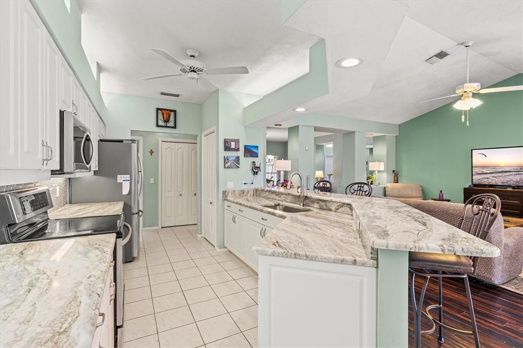 Active With Contract: $599,000 (3 beds, 2 baths, 2589 Square Feet)