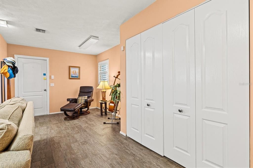 Active With Contract: $599,000 (3 beds, 2 baths, 2589 Square Feet)