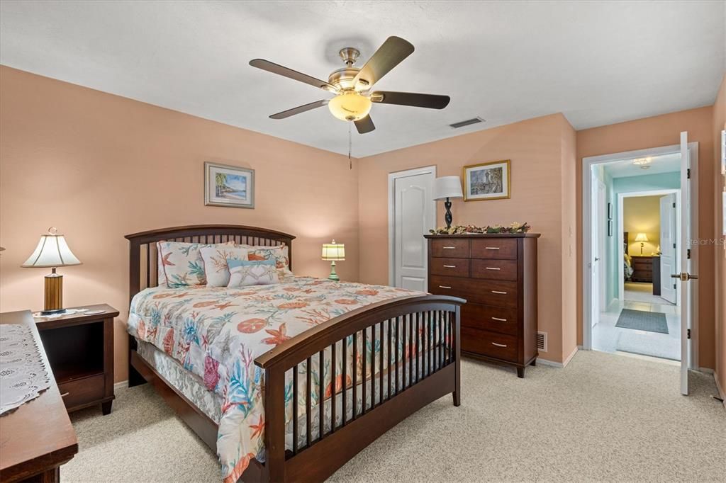 Active With Contract: $599,000 (3 beds, 2 baths, 2589 Square Feet)