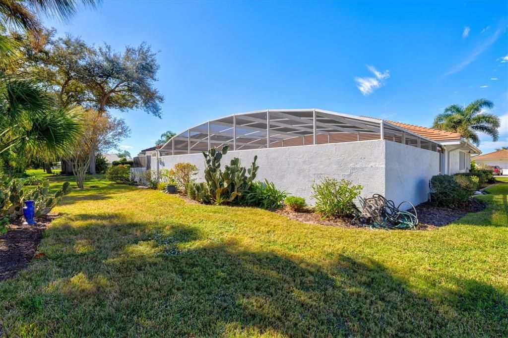 Active With Contract: $599,000 (3 beds, 2 baths, 2589 Square Feet)