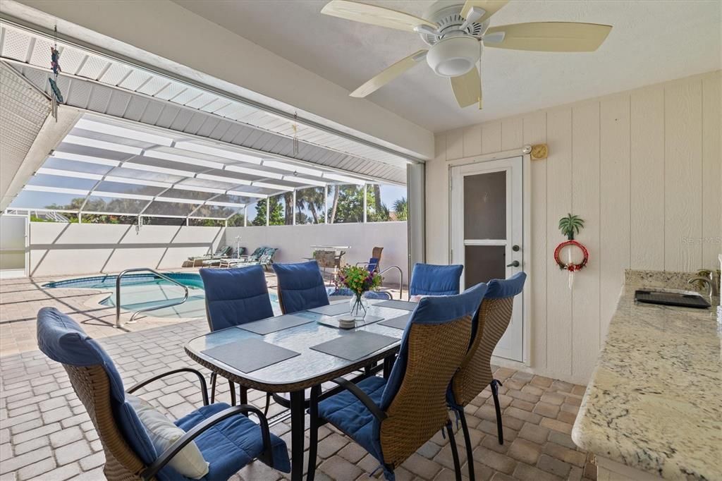 Active With Contract: $599,000 (3 beds, 2 baths, 2589 Square Feet)