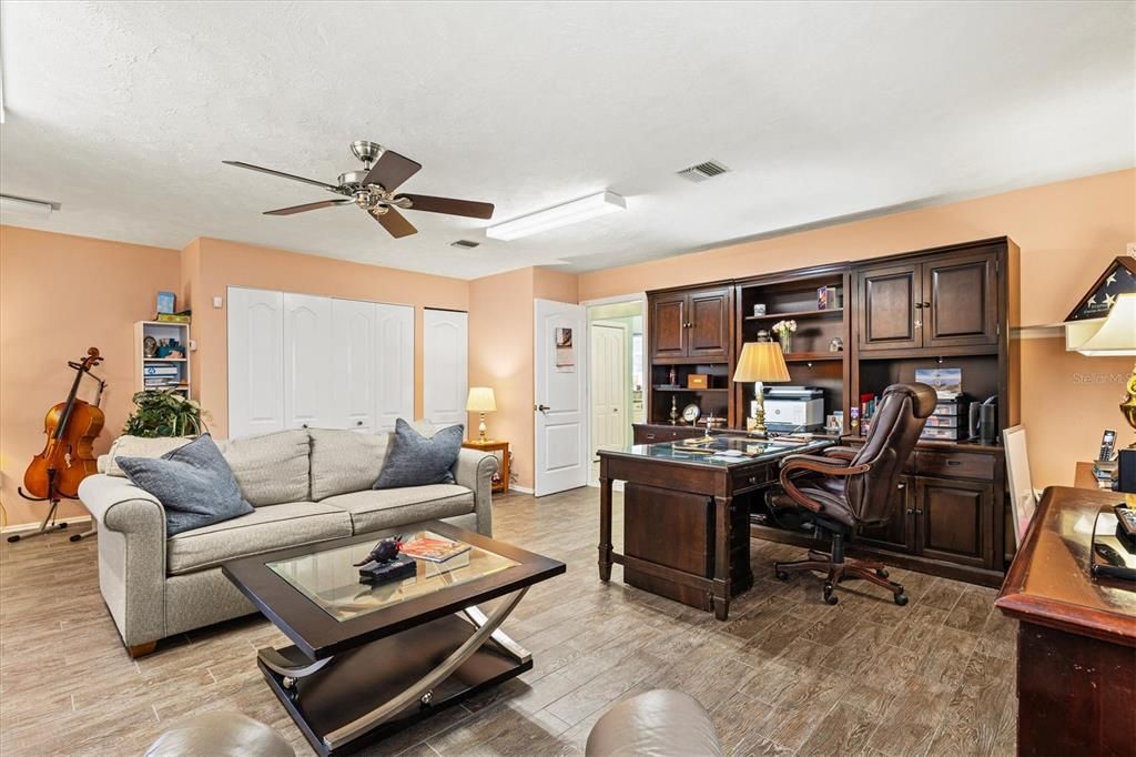 Active With Contract: $599,000 (3 beds, 2 baths, 2589 Square Feet)