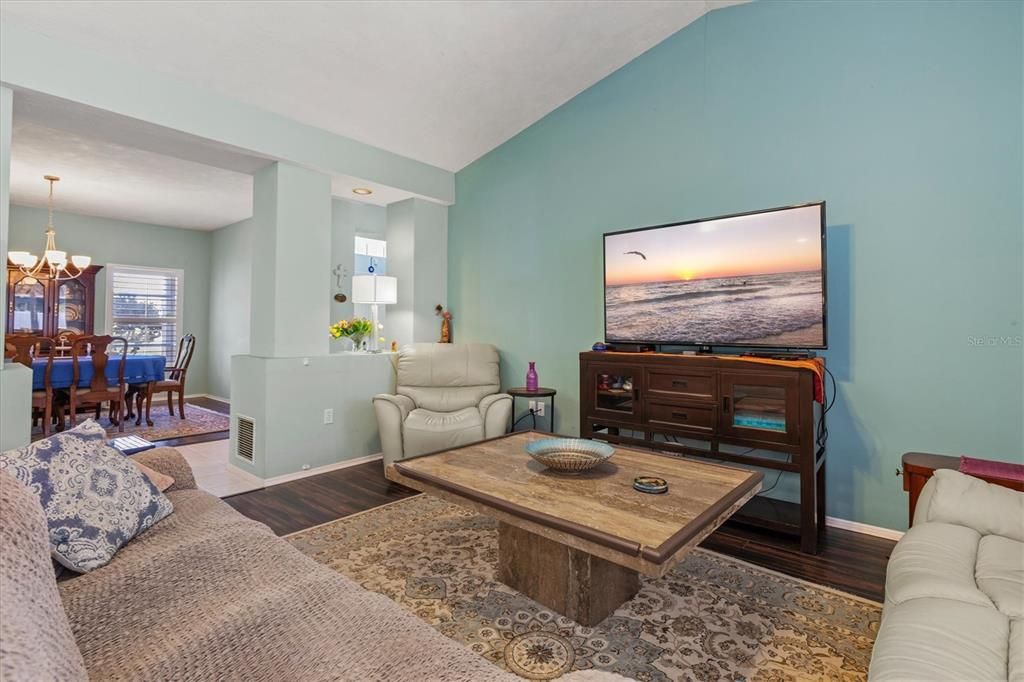 Active With Contract: $599,000 (3 beds, 2 baths, 2589 Square Feet)