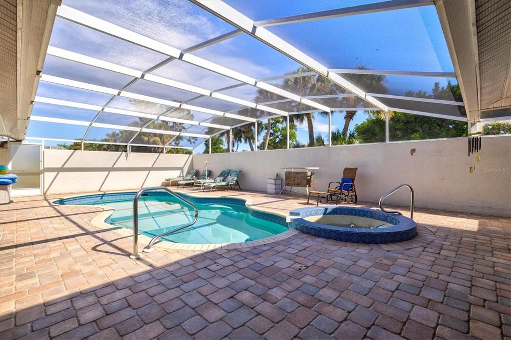 Active With Contract: $599,000 (3 beds, 2 baths, 2589 Square Feet)