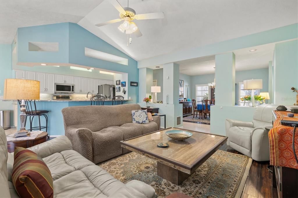 Active With Contract: $599,000 (3 beds, 2 baths, 2589 Square Feet)