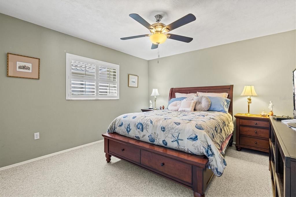 Active With Contract: $599,000 (3 beds, 2 baths, 2589 Square Feet)