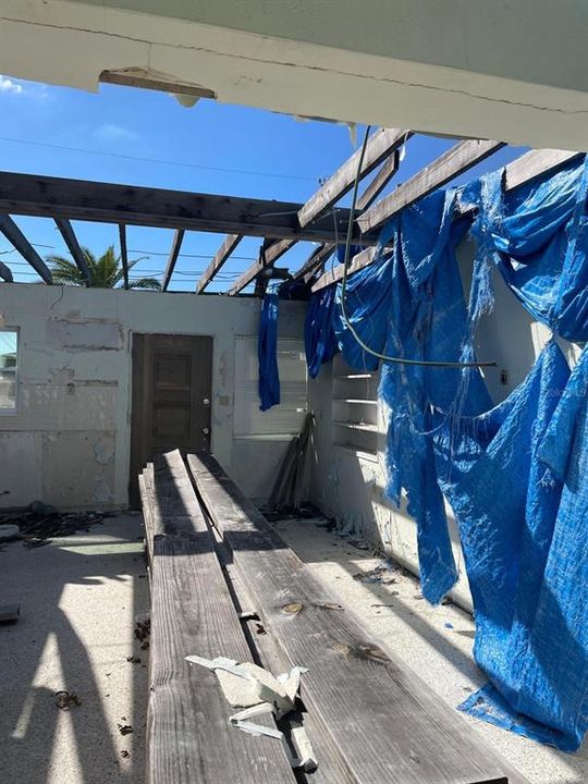 For Sale: $160,000 (3 beds, 1 baths, 1268 Square Feet)