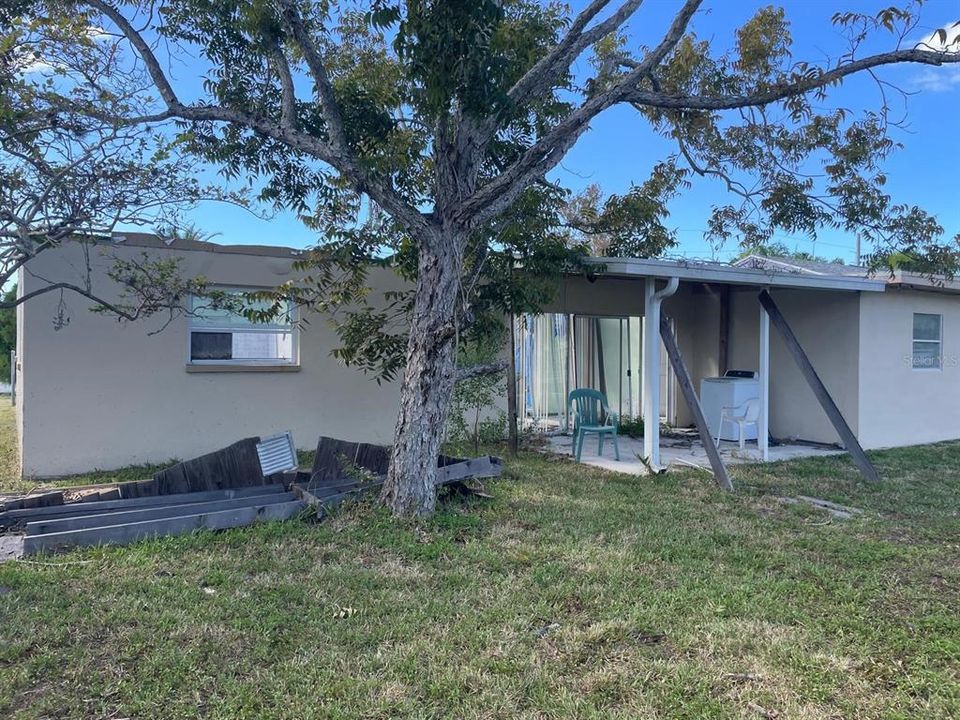 For Sale: $160,000 (3 beds, 1 baths, 1268 Square Feet)