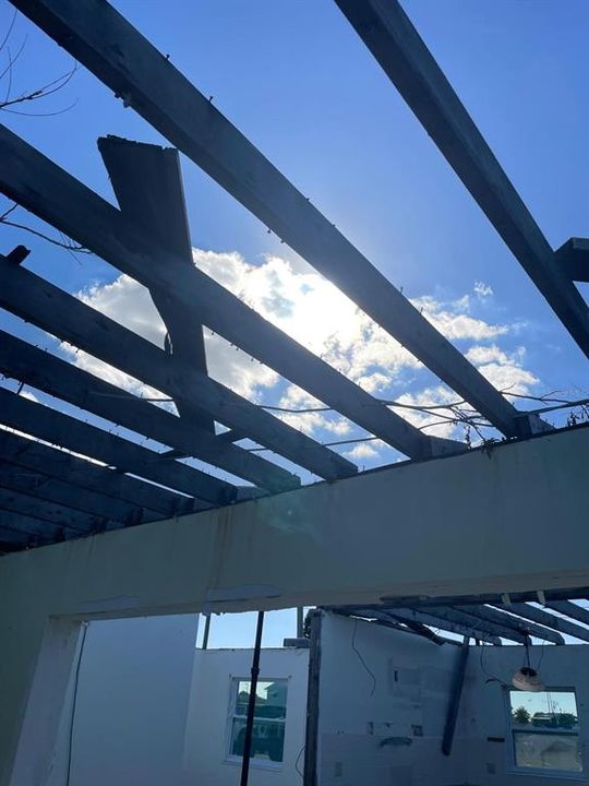 For Sale: $160,000 (3 beds, 1 baths, 1268 Square Feet)