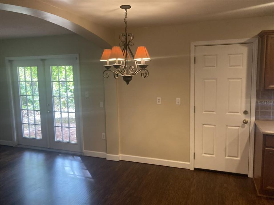 出租: $2,800 (3 贝兹, 2 浴室, 1710 平方英尺)