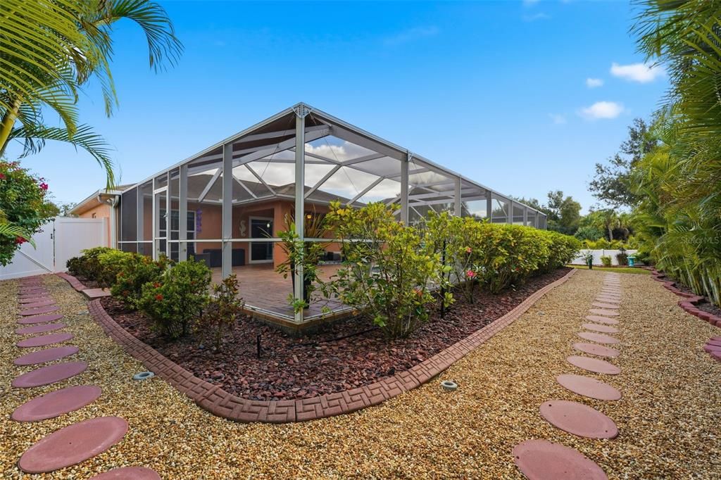 Active With Contract: $524,500 (3 beds, 2 baths, 1427 Square Feet)