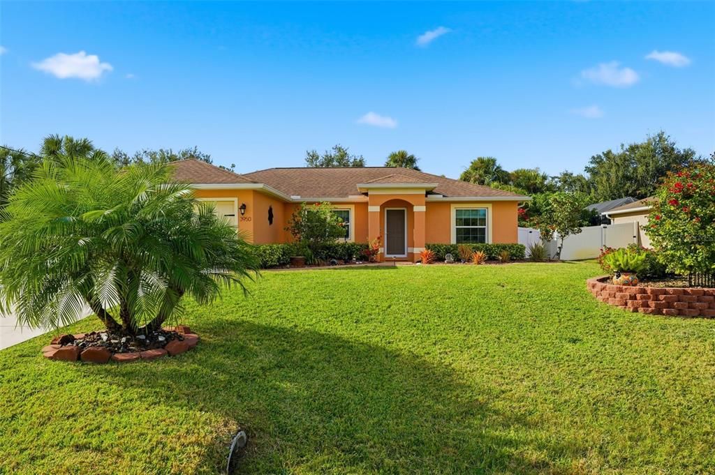 Active With Contract: $524,500 (3 beds, 2 baths, 1427 Square Feet)