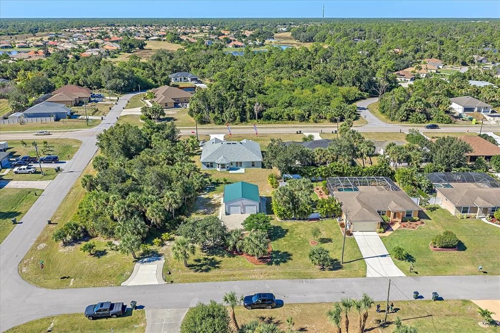 Active With Contract: $524,500 (3 beds, 2 baths, 1427 Square Feet)