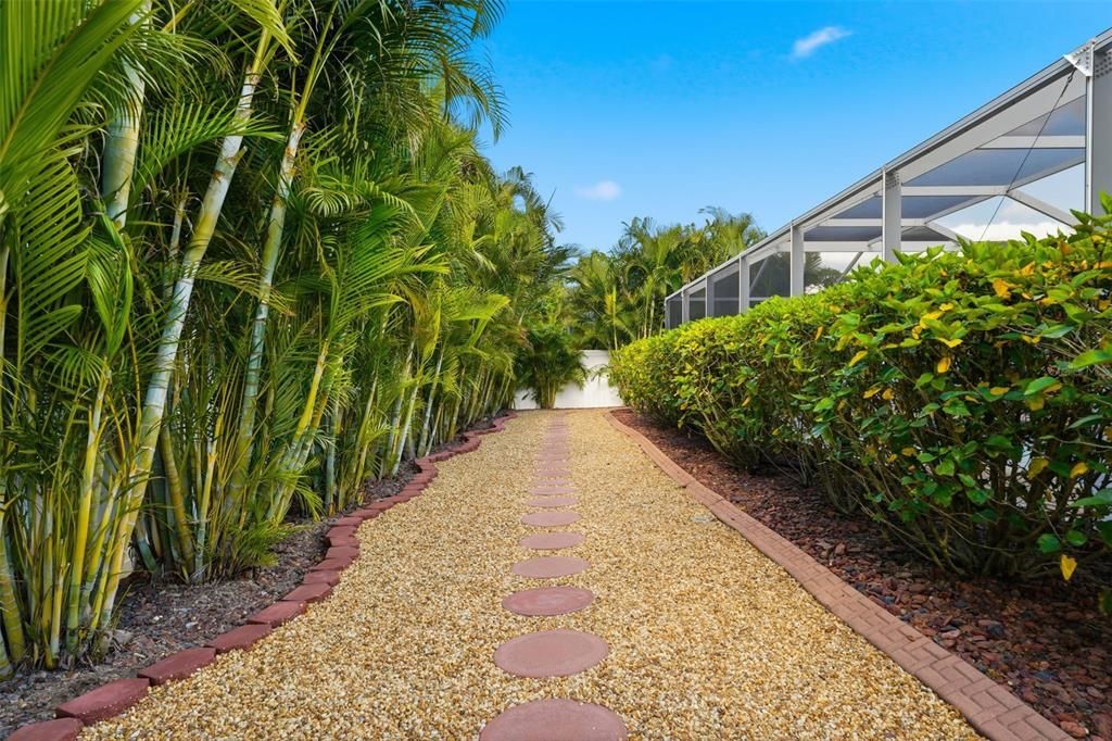 Active With Contract: $524,500 (3 beds, 2 baths, 1427 Square Feet)