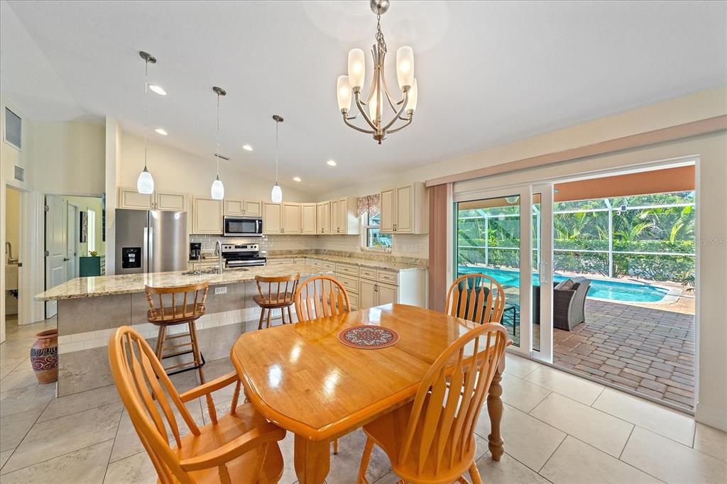 Active With Contract: $524,500 (3 beds, 2 baths, 1427 Square Feet)